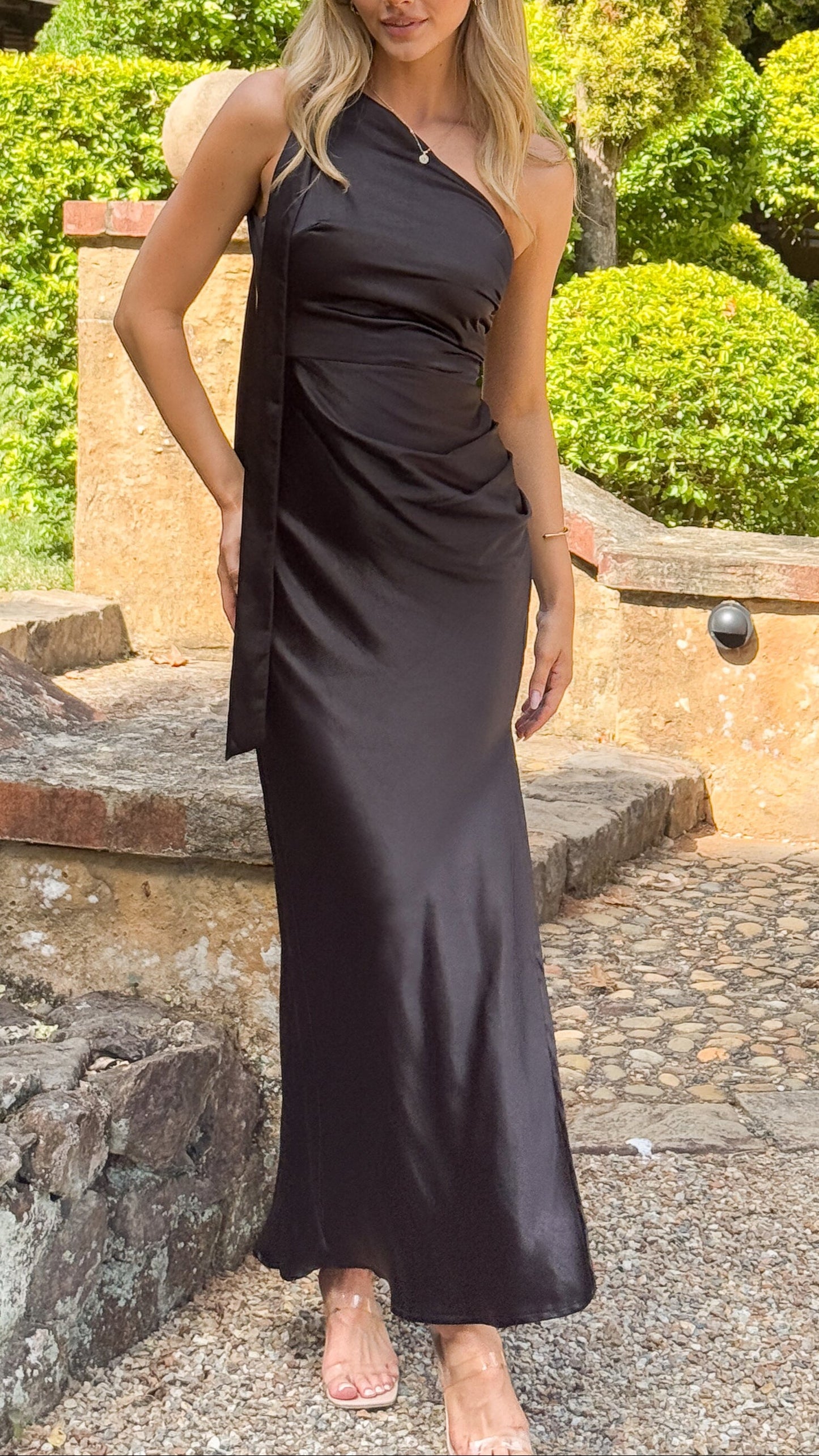 Halle One Shoulder Maxi Dress - Black