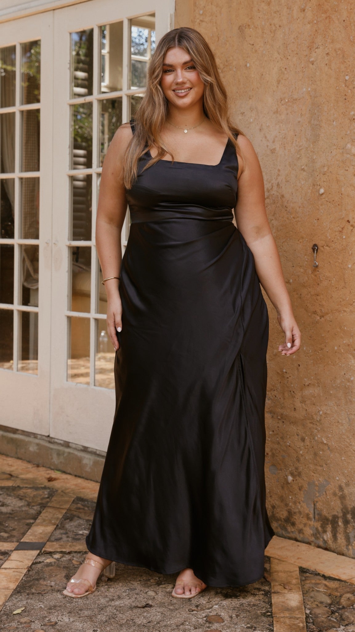 Alaria Maxi Dress - Black